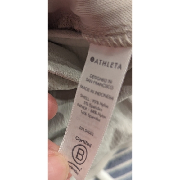 Athleta Trekkie Crest 2 in 1 Shortie in Grey Size 0 - Picture 5 of 8
